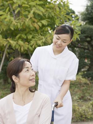 無痛治療でインプラントに対応する歯科