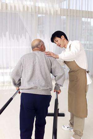 精密性の高いインプラントの堺市の歯科